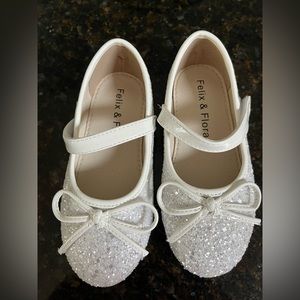 Felix and Flora white sparkly toddler shoe size 9